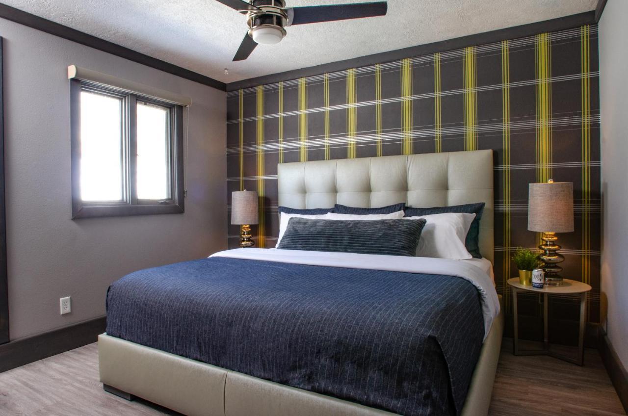 Vintage Block Inn & Suites Okoboji Extérieur photo